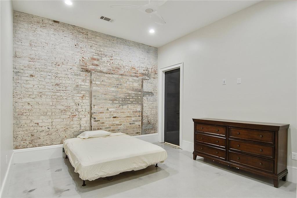 New Orleans, Louisiana 70130, United States, 2 Bedrooms Bedrooms, ,2 BathroomsBathrooms,Residential,Active,55975