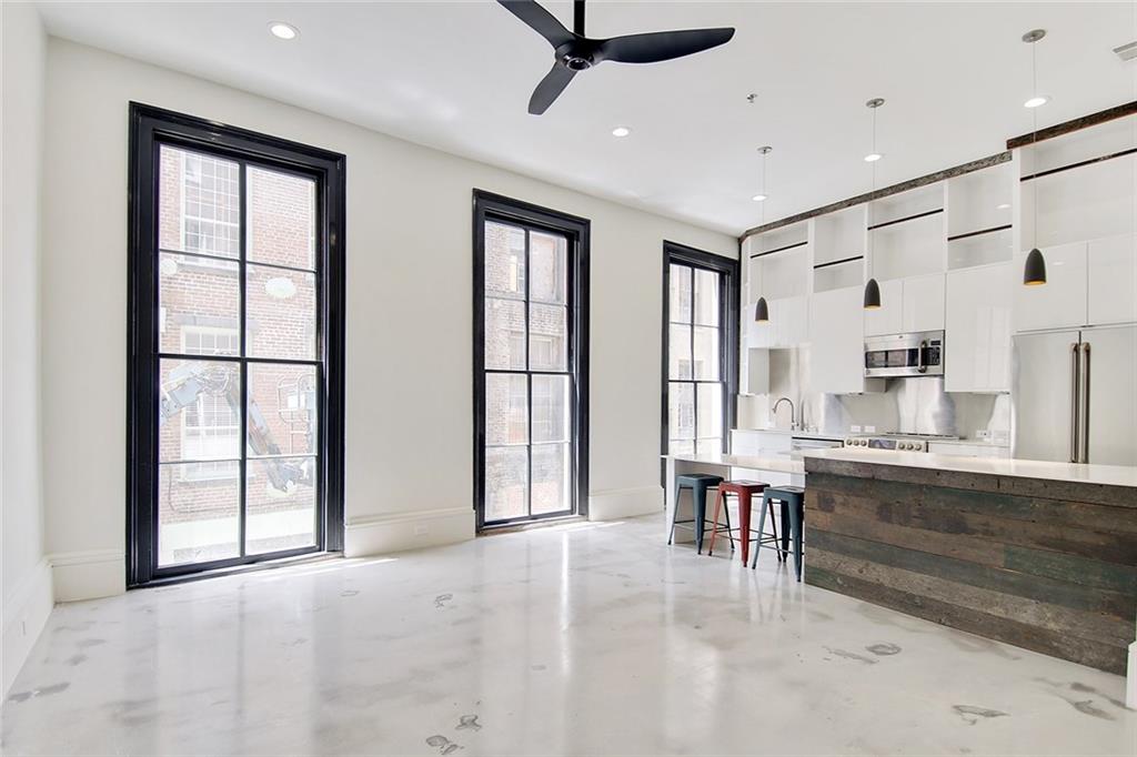 New Orleans, Louisiana 70130, United States, 2 Bedrooms Bedrooms, ,2 BathroomsBathrooms,Residential,Active,55975