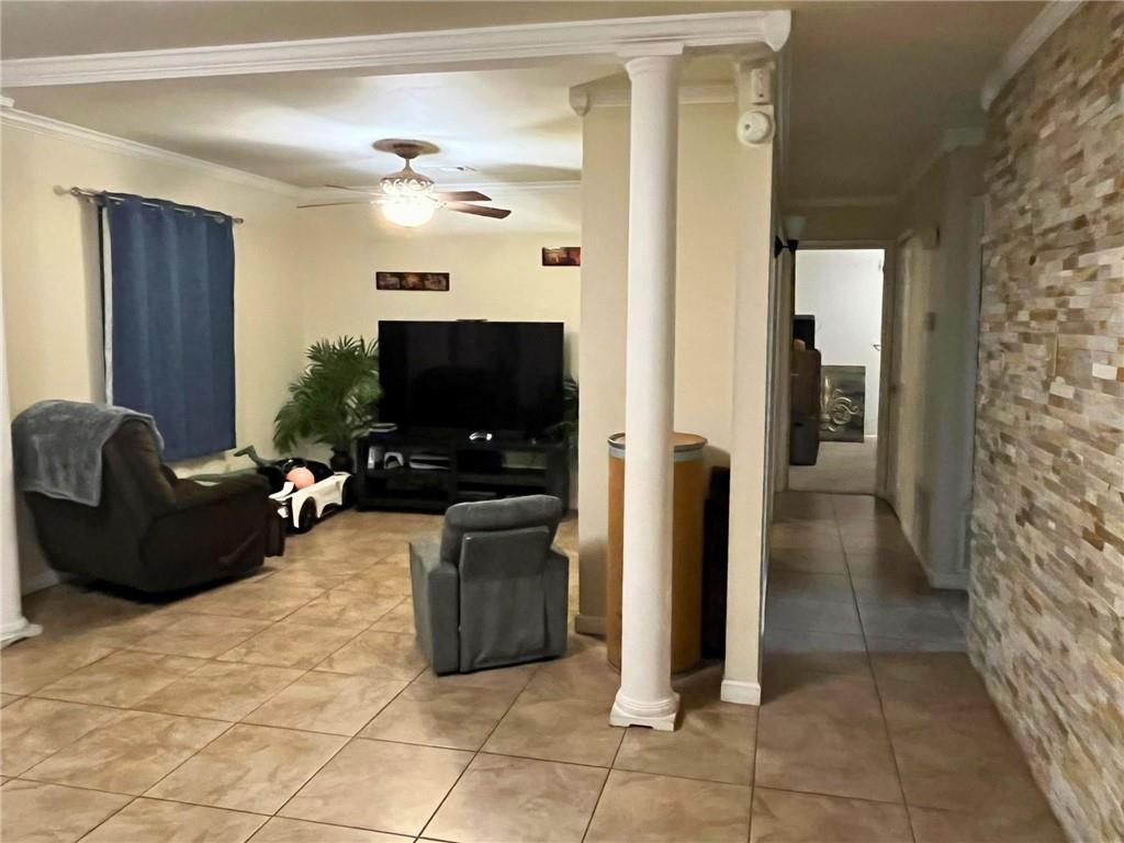 5804 SAINT JOHN Avenue