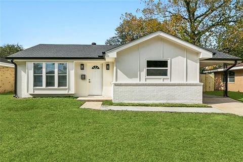 2619 SOMERSET Drive New Orleans LA 70131