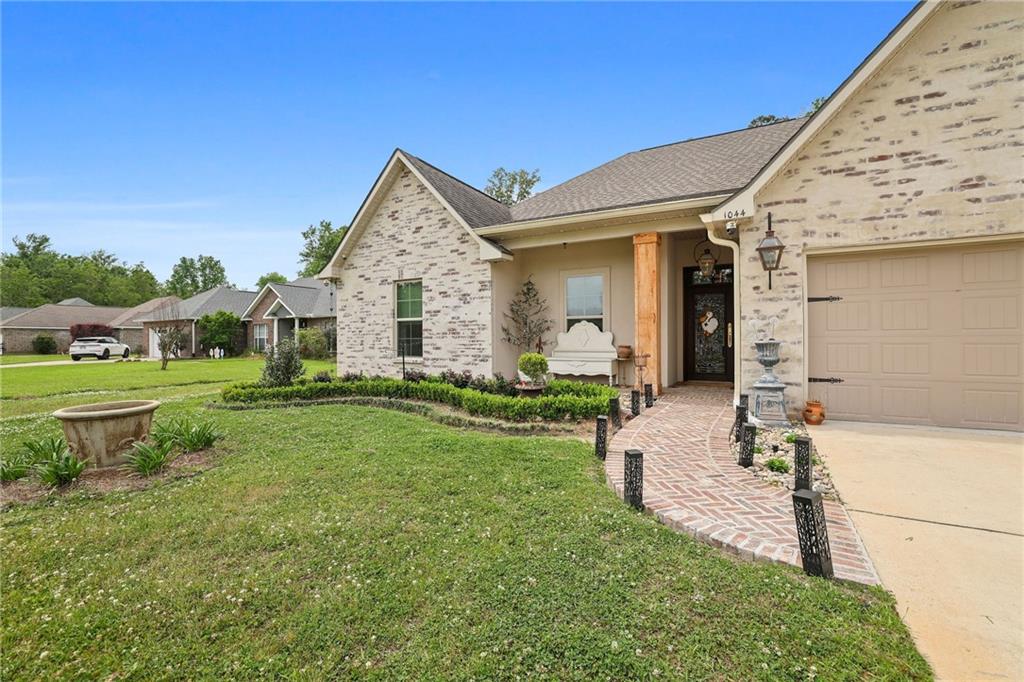 1044 N NORTH HAVEN Drive