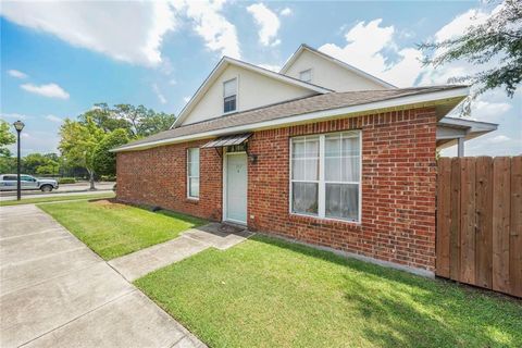 4000 LAKE BEAU PRE Boulevard 100 Baton Rouge LA 70820