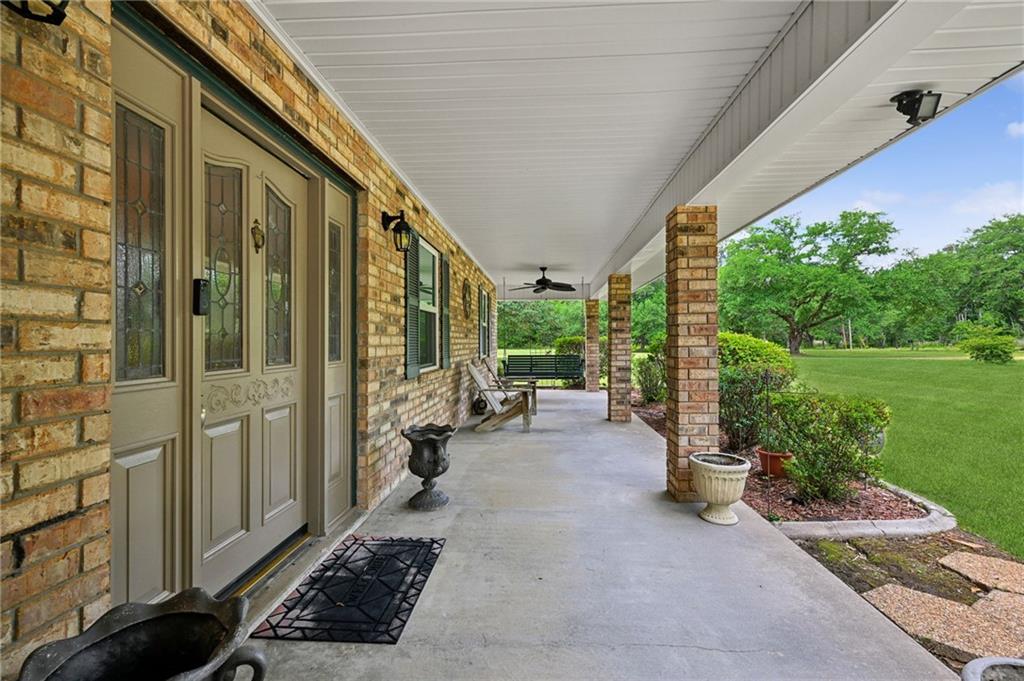 22298 LONGLEAF Drive