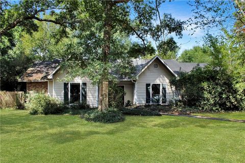 12 SLEEPY HOLLOW Lane Slidell LA 70458