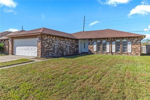 2440 W SUNNYMEADE Drive Harvey LA 70058