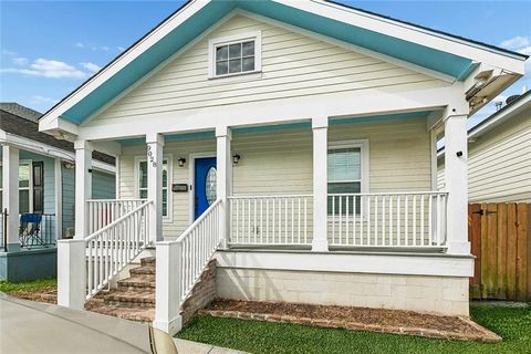 Photo of 9028 MARKS Street, New Orleans, LA 70118 (MLS # 2554624)