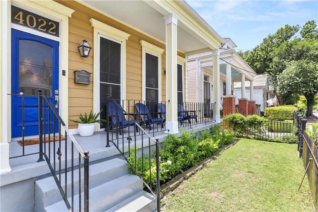 4022 LAUREL Street