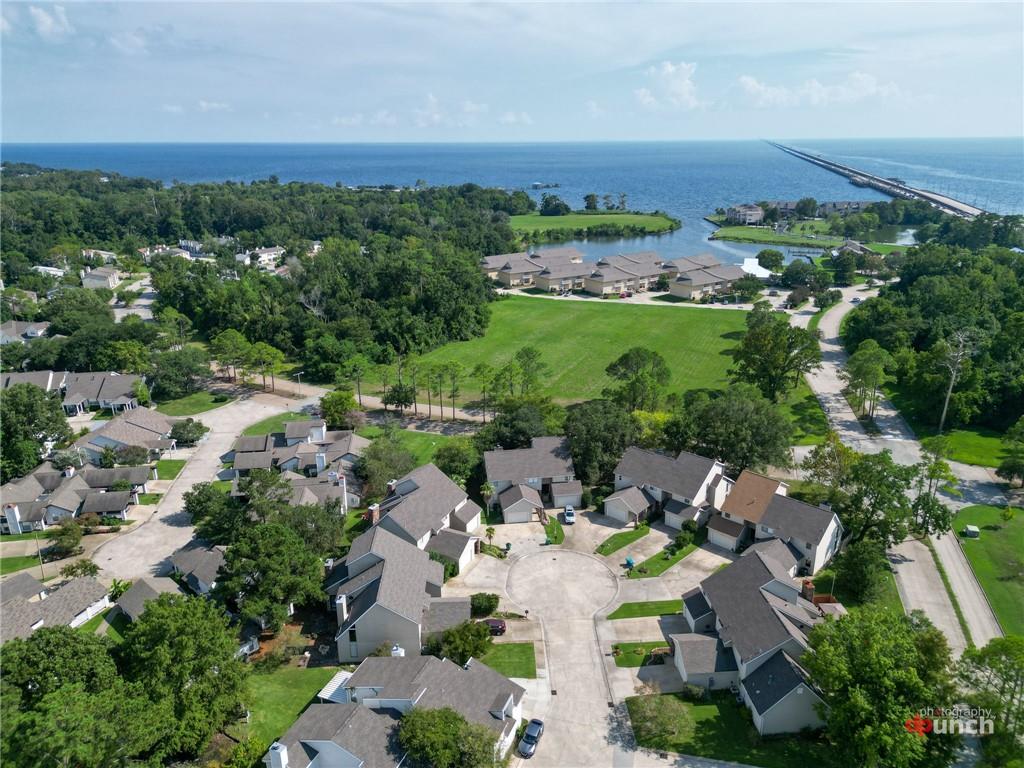 10 CARIBBEAN Court 10