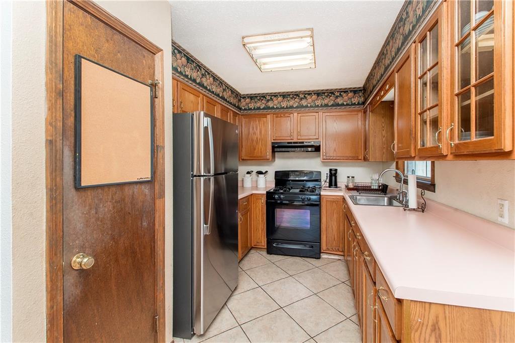 231 DOUGLAS Drive