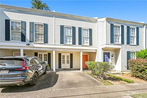 2727 CONSTANCE Street New Orleans LA 70130