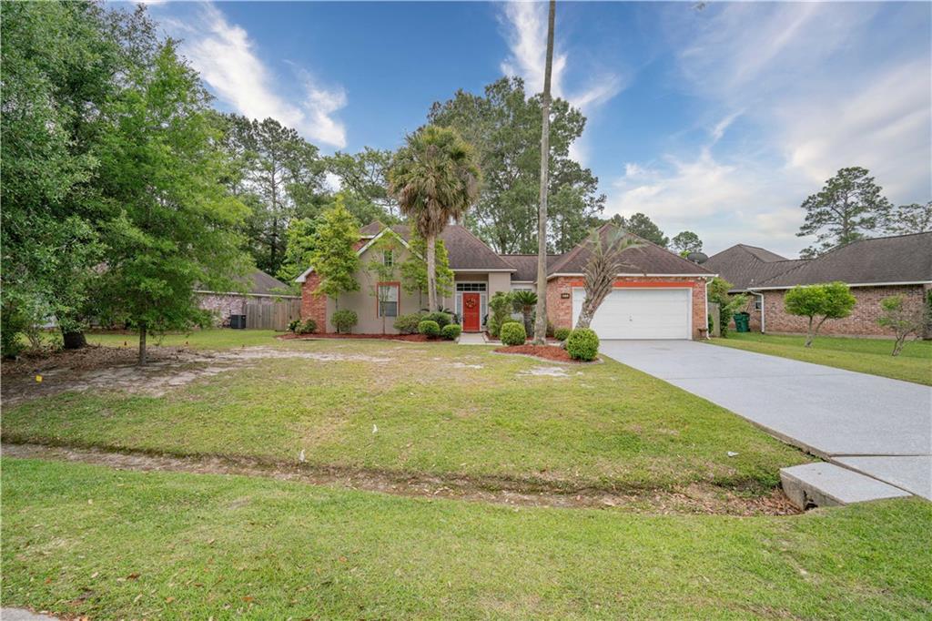 2032 W RIDGE Drive