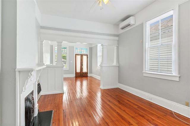 1220 22 MAZANT Street