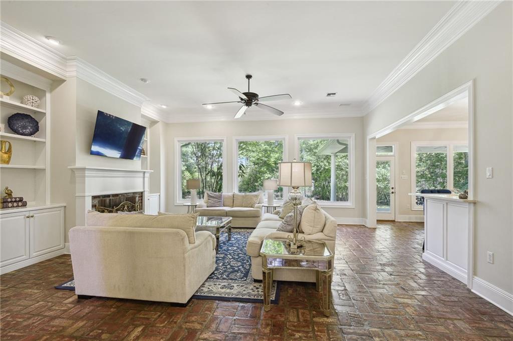 Covington, Louisiana 70433, United States, 5 Bedrooms Bedrooms, ,4 BathroomsBathrooms,Residential,Pending,60429