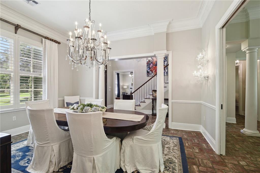 Covington, Louisiana 70433, United States, 5 Bedrooms Bedrooms, ,4 BathroomsBathrooms,Residential,Pending,60429