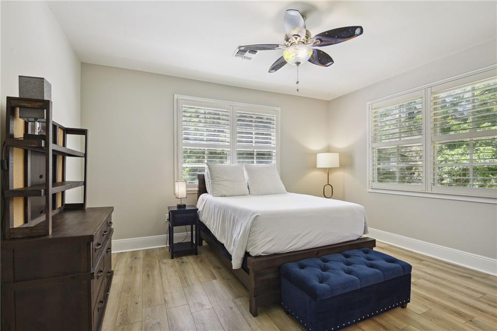 Covington, Louisiana 70433, United States, 5 Bedrooms Bedrooms, ,4 BathroomsBathrooms,Residential,Pending,60429