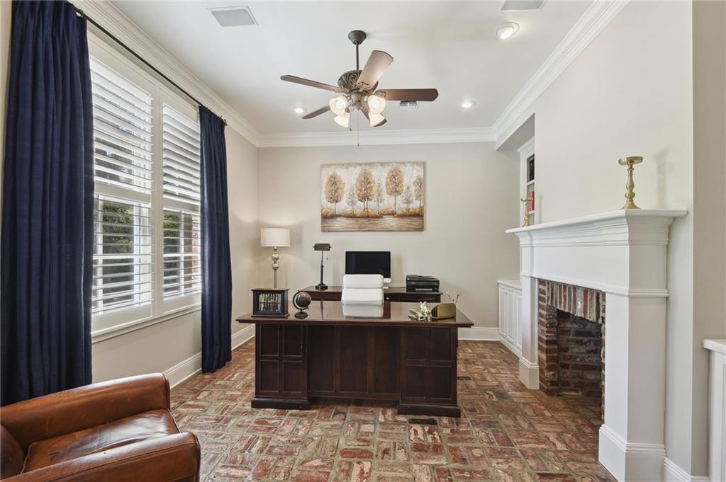 Covington, Louisiana 70433, United States, 5 Bedrooms Bedrooms, ,4 BathroomsBathrooms,Residential,Pending,60429