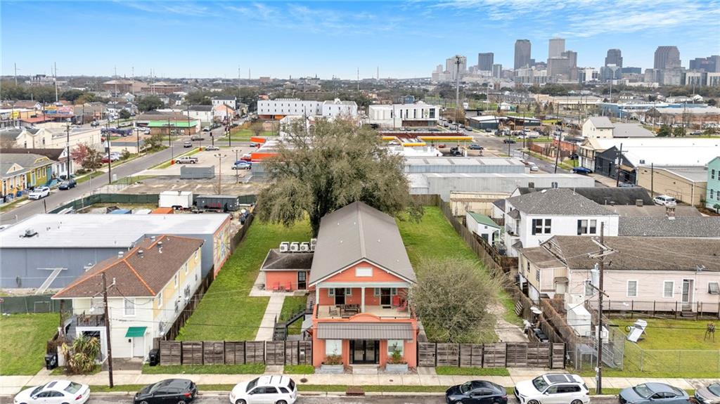 632 N WHITE Street