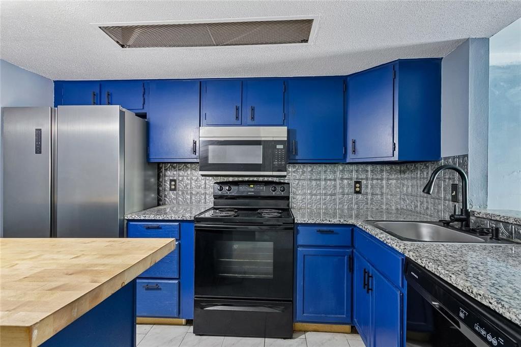 2509 GIUFFRIAS Street 605