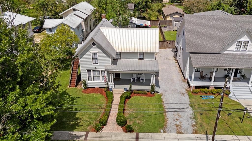 306 W CHARLES Street