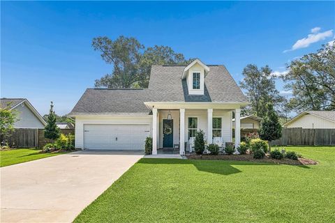 Photo of 120 N 13TH Street, Ponchatoula, LA 70454 (MLS # 2560509)