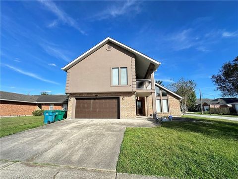 297 SUGARPINE Drive Gretna LA 70056