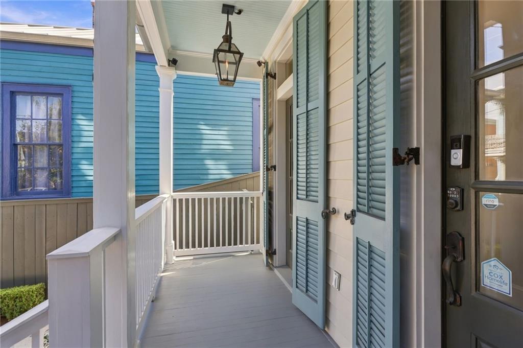 2230 CHARTRES Street
