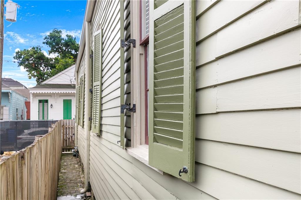 New Orleans, Louisiana 70113, United States, 4 Bedrooms Bedrooms, ,2 BathroomsBathrooms,Residential,Active,133489