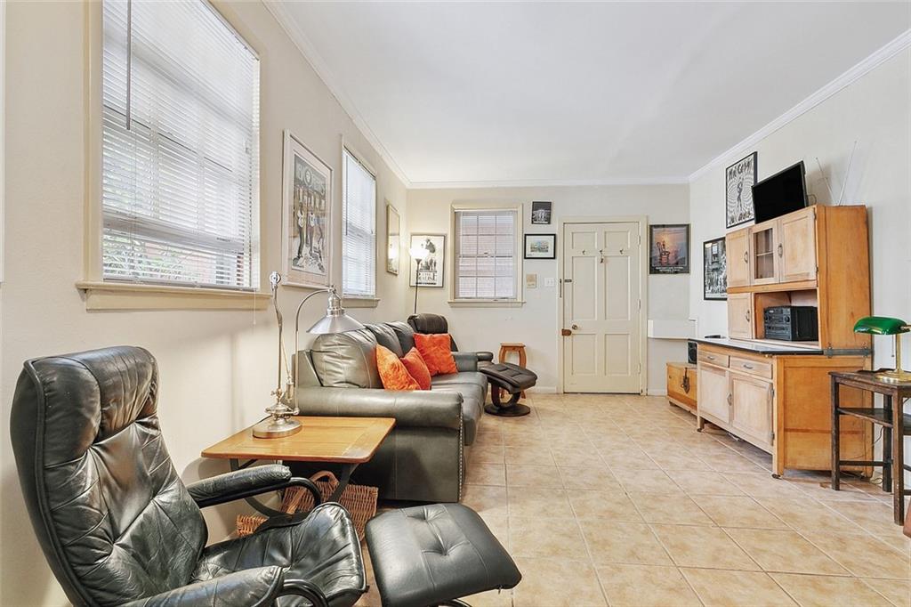 919 ST PHILIP Street 2