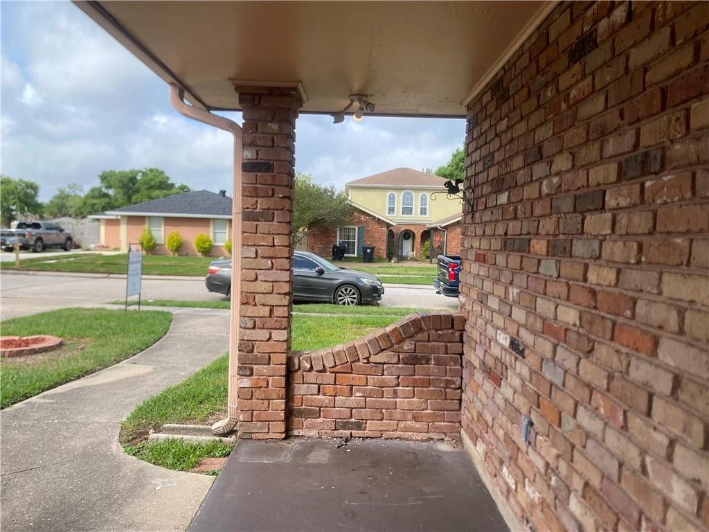 7531 CRESTMONT Road