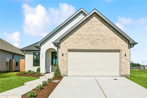 Photo of 1733 VEGAS Drive, Metairie, LA 70003 (MLS # 2554693)