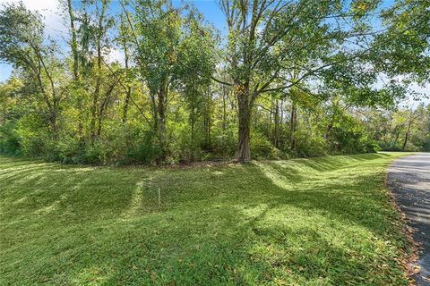 11 AZALEA Place New Orleans LA 70131