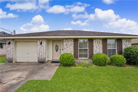 Photo of 49 DIANE Place, St. Rose, LA 70087 (MLS # 2561741)