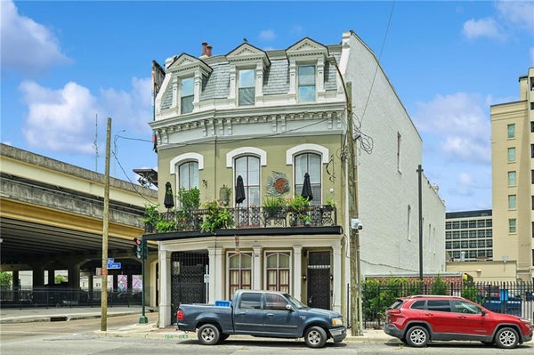 1061 CAMP ST APT D, NEW ORLEANS, LA 70130 - Image 8c243a4e265643676a022eccd679a891/3977447034