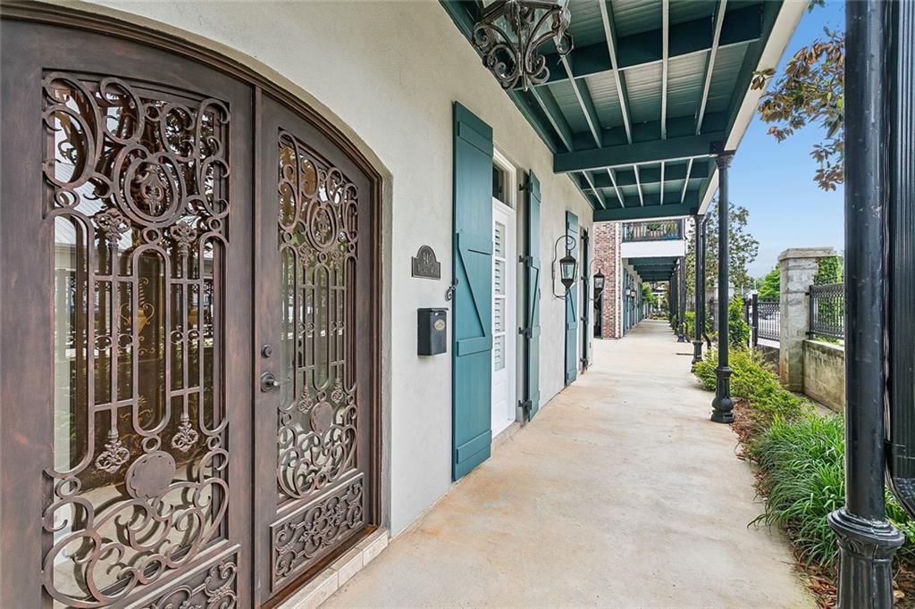 940 VILLAGE WALK Lane 3B