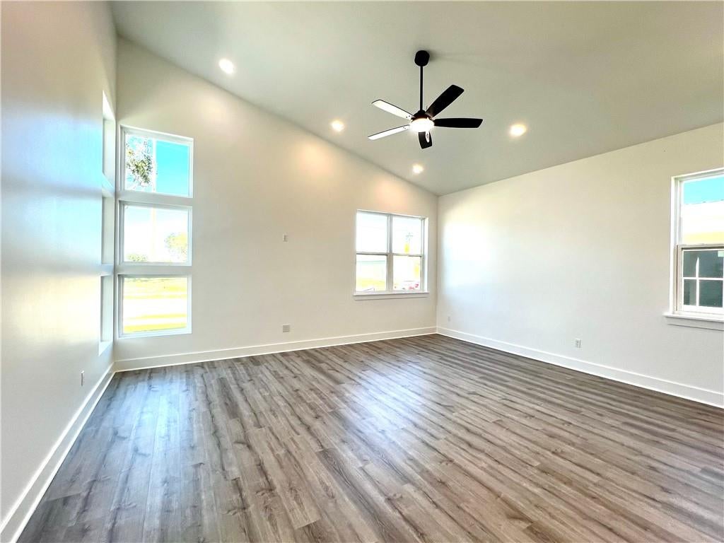1028 PIN OAK Drive