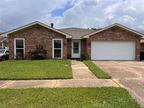 Photo of 5311 E IDLEWOOD Drive, New Orleans, LA 70128 (MLS # 2559954)
