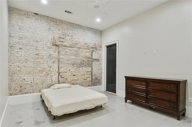 New Orleans, Louisiana 70130, United States, 1 Bedroom Bedrooms, ,1 BathroomBathrooms,Residential,Pending,54199