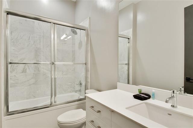 New Orleans, Louisiana 70130, United States, 1 Bedroom Bedrooms, ,1 BathroomBathrooms,Residential,Pending,54199