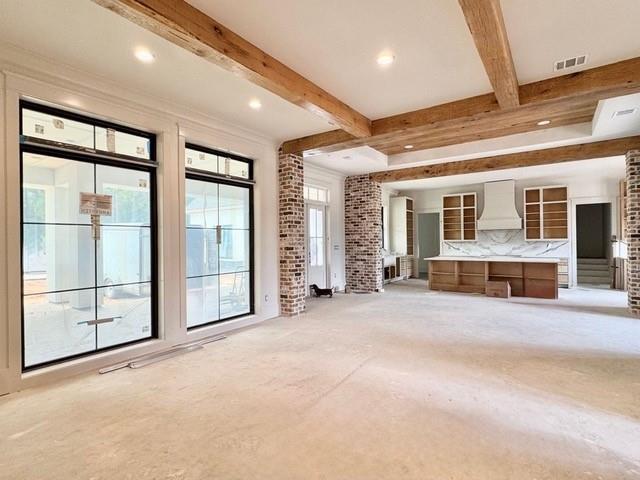 12772 CROSSVINE Drive