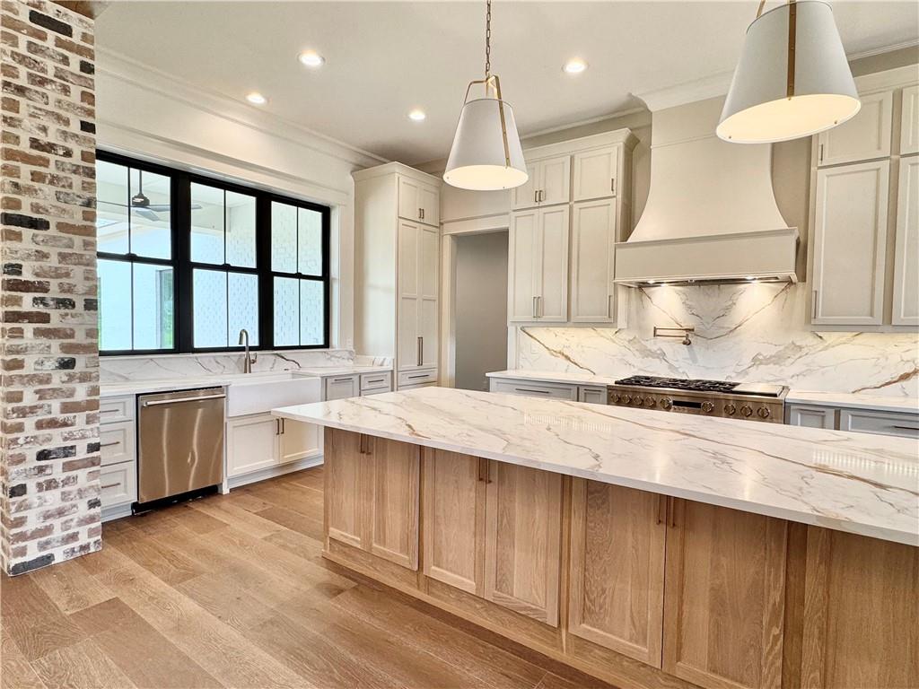 12772 CROSSVINE Drive
