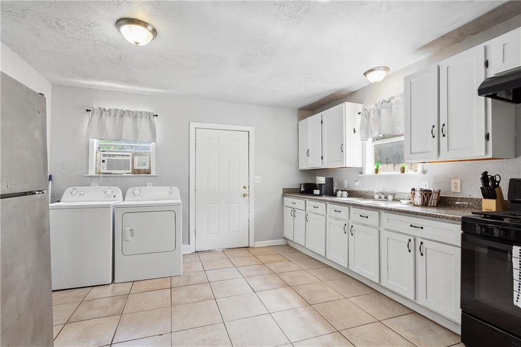 New Orleans, Louisiana 70116, United States, 4 Bedrooms Bedrooms, ,2 BathroomsBathrooms,Residential,Active,181364