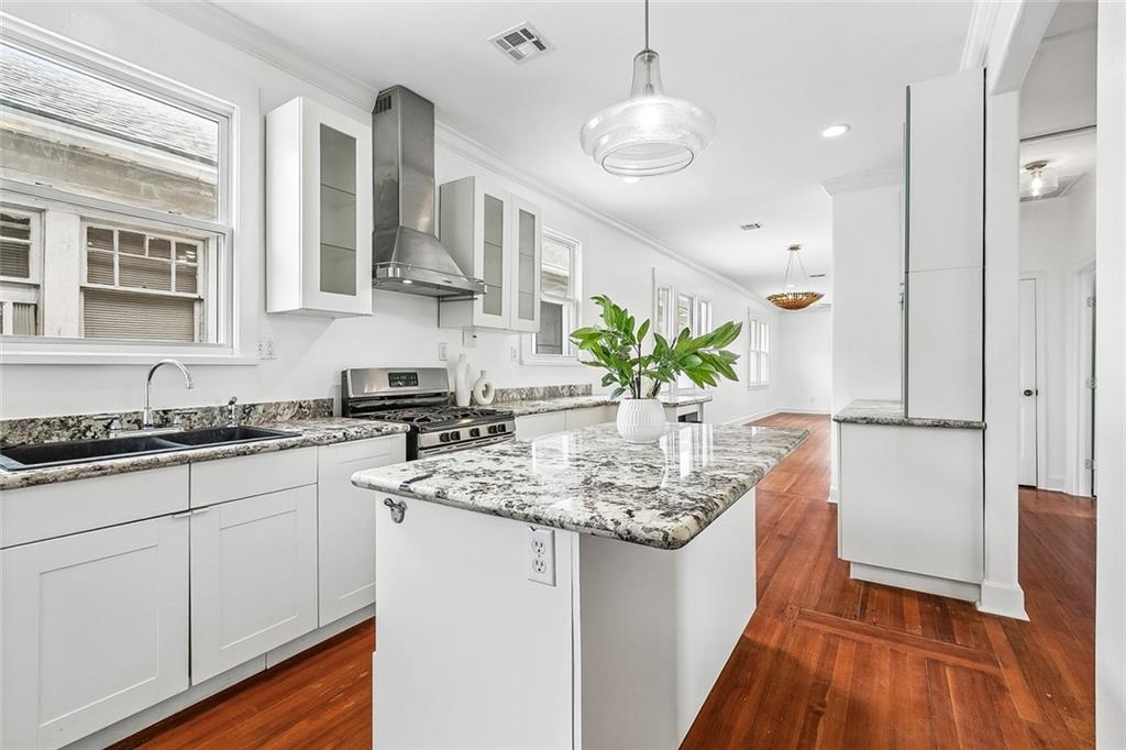 4321 23 S DERBIGNY Street