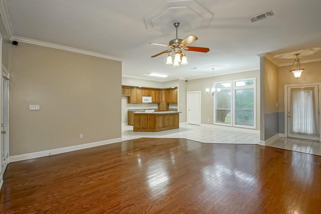 125 COTTAGE Drive