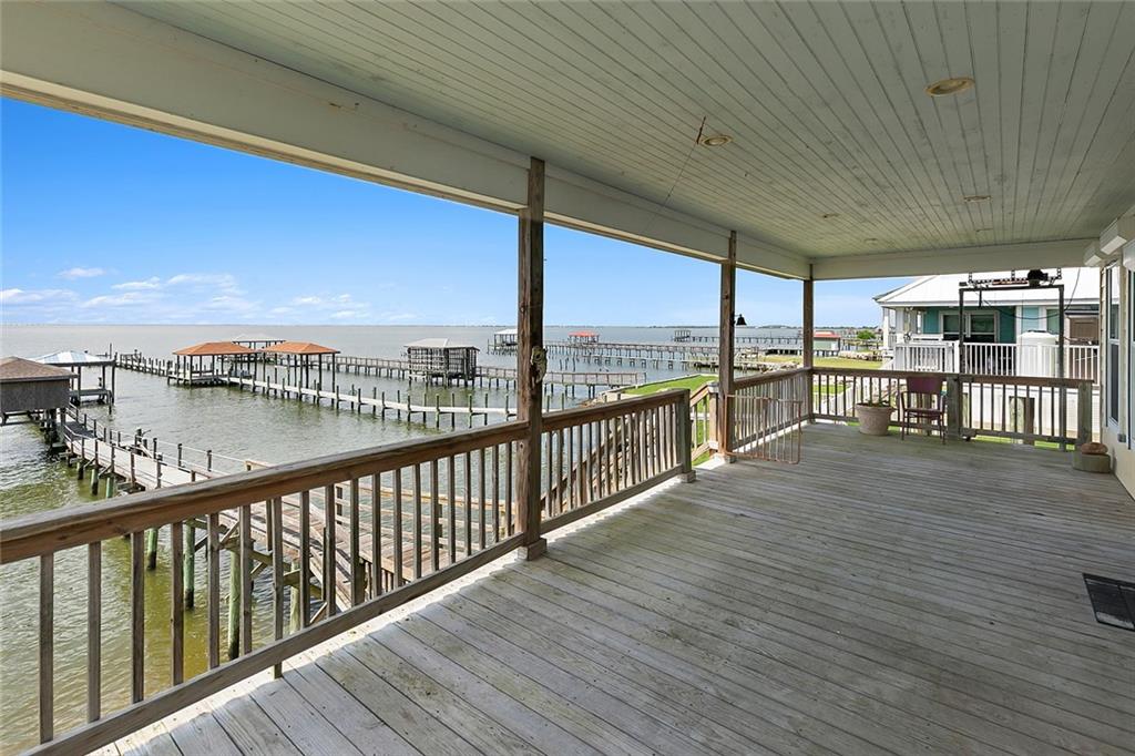 25307 CHEF MENTEUR Highway