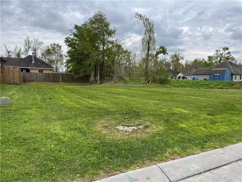 405 ASHTON OAKS Lane Luling LA 70070