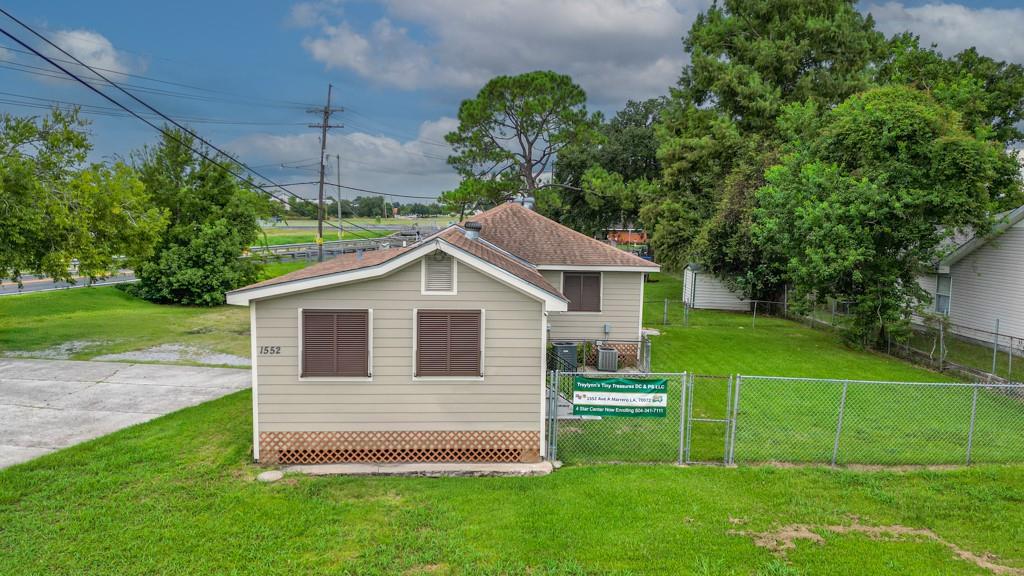 Photo 1 of 21 — 1552 AVENUE A, Marrero, LA 70072