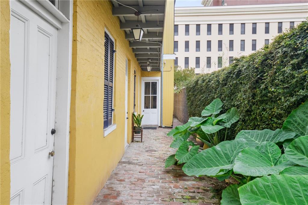 818 LAFAYETTE Street 818