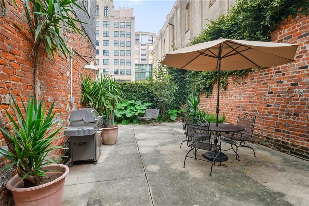 818 LAFAYETTE Street 818