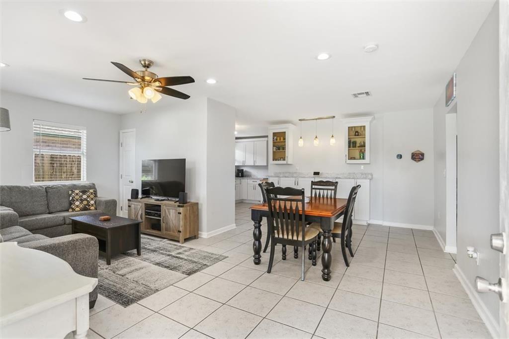 3837 VIRGIL Boulevard