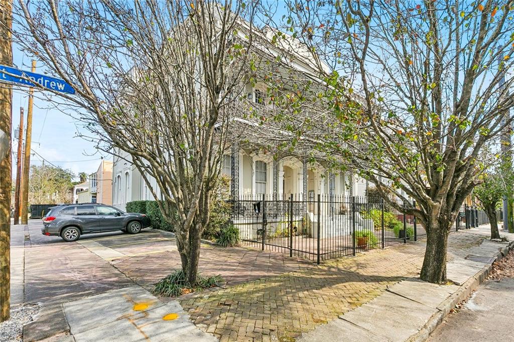 1329 ST ANDREW Street 12